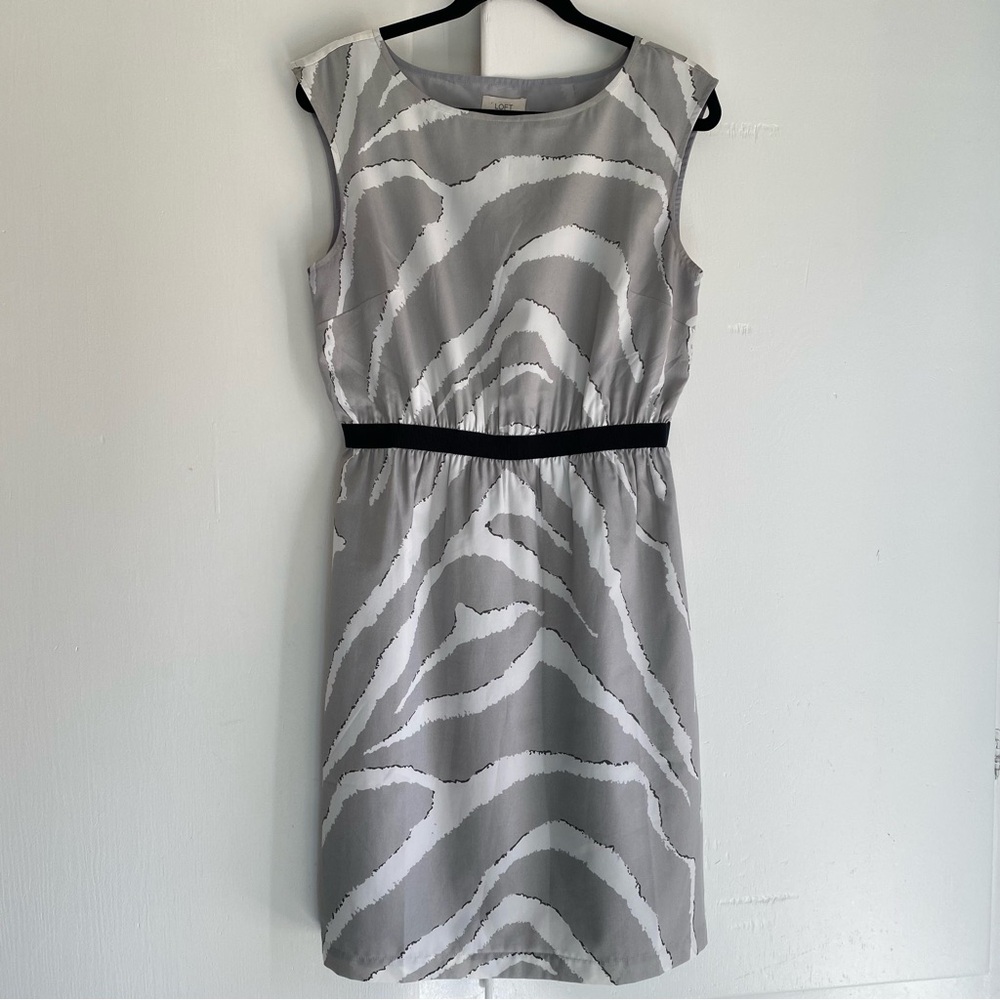 LOFT Gray and White Patterned Dress